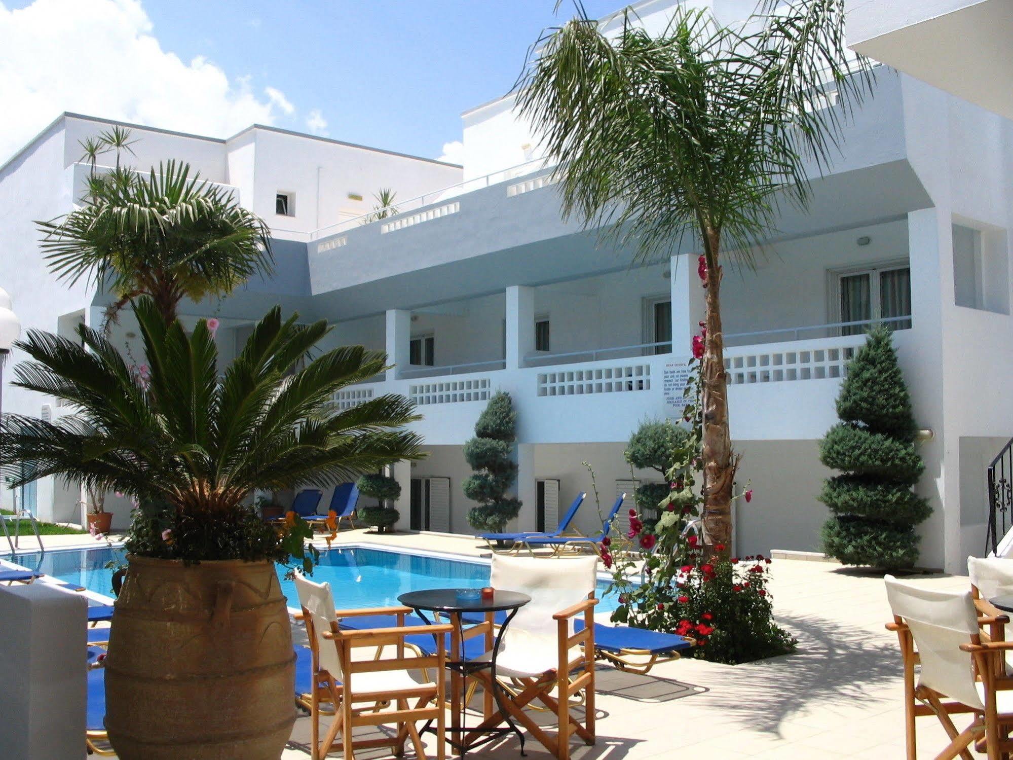 Emerald Hotel Mália Zewnętrze zdjęcie